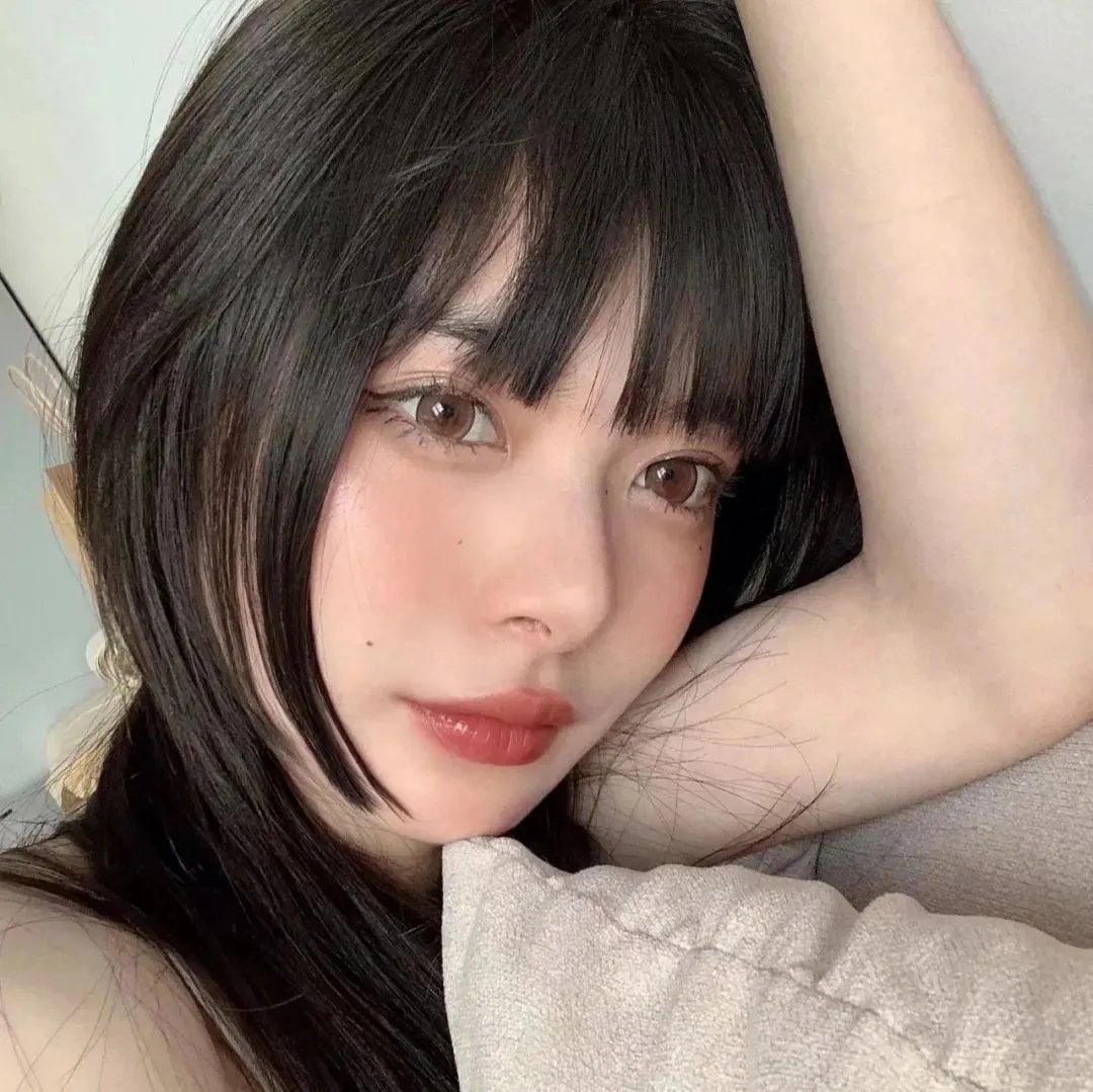 她不当女主很多年